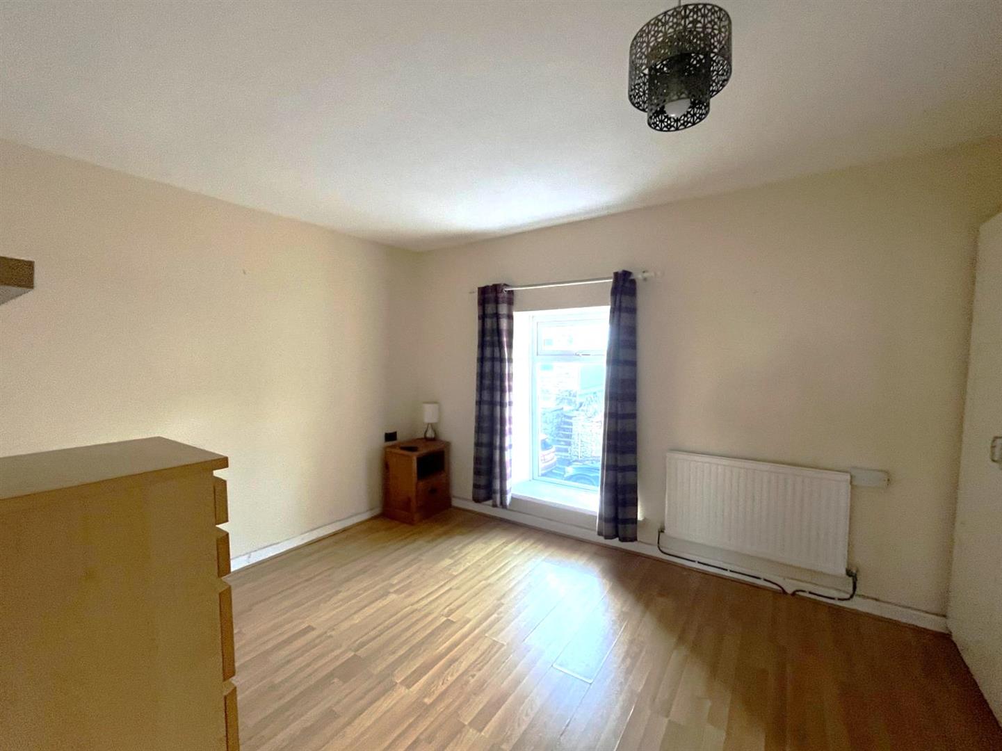 Vicarage Road, Morriston, Swansea, SA6 6DH